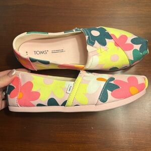 NWT TOMS Alpargata Slip-On Shoes